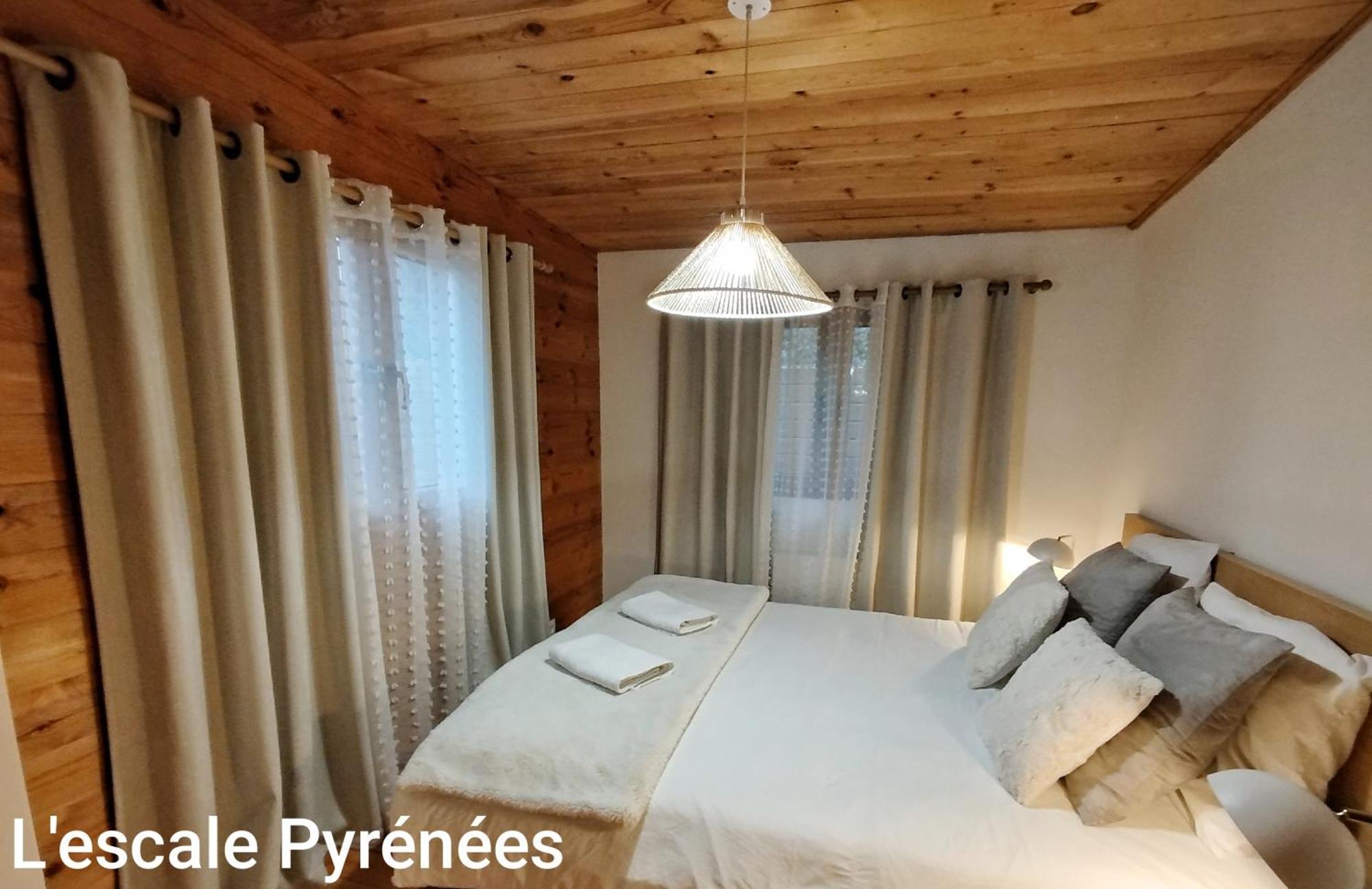 Le Chalet Jacuzzi Et Detente 4 Etoiles Bagneres-de-Bigorre Ngoại thất bức ảnh